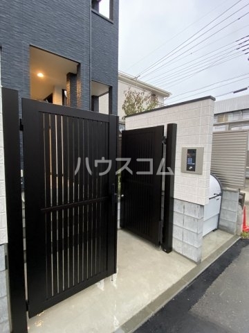 19/29 エントランス