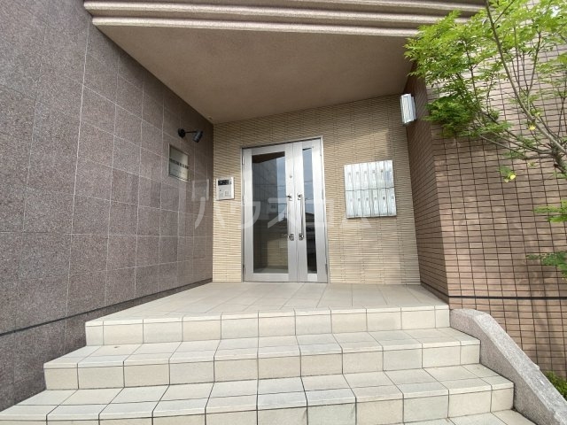 2/4 エントランス