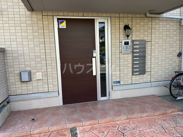 21/30 エントランス