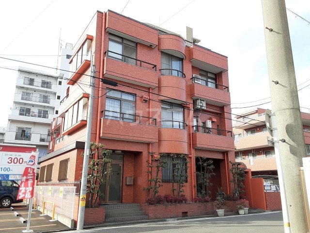 20/27 エントランス