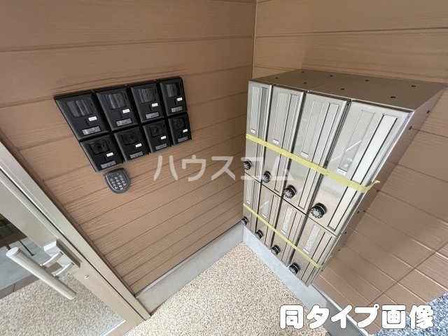 17/27 エントランス