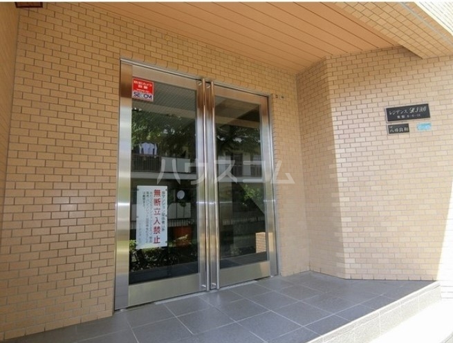 13/23 エントランス