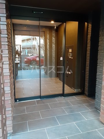 2/3 エントランス