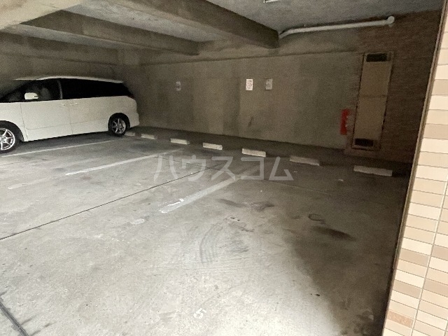 21/30 駐車場