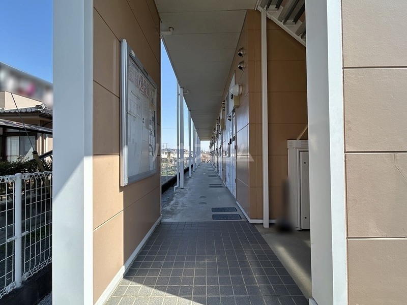 21/30 エントランス