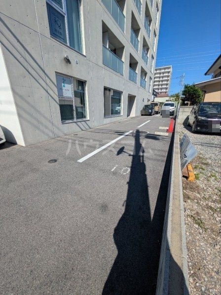 25/30 駐車場