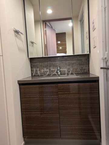 19/30 洗面