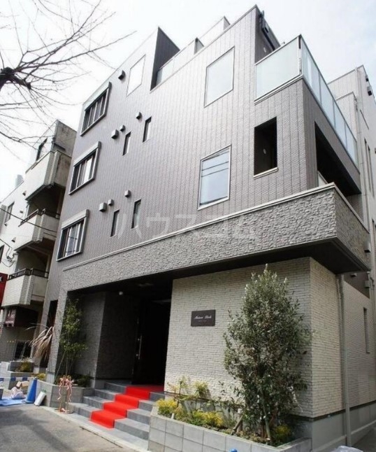 14/14 エントランス