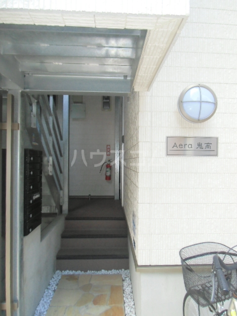 21/30 エントランス