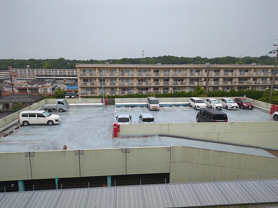 2/5 駐車場