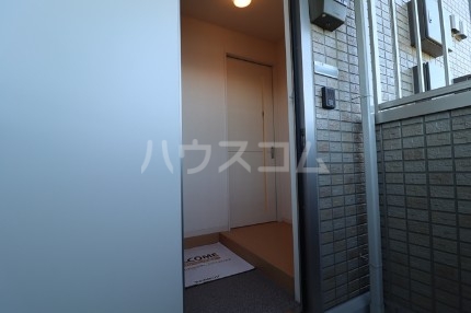 24/26 エントランス