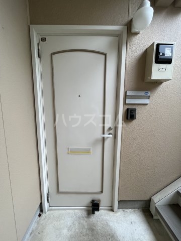 28/30 エントランス