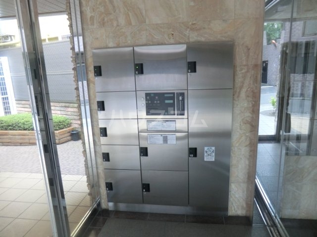 20/26 エントランス