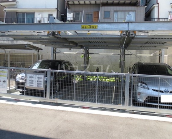 13/21 駐車場