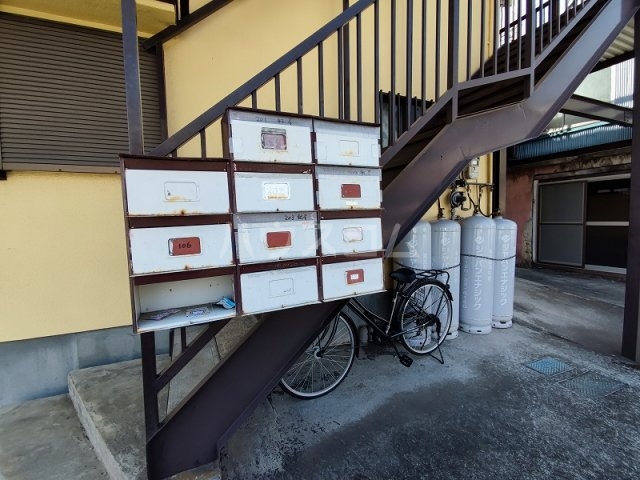 22/30 エントランス