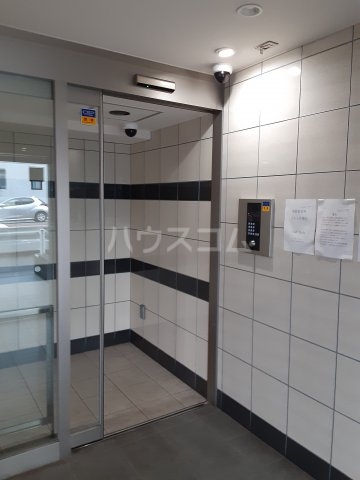 25/30 エントランス