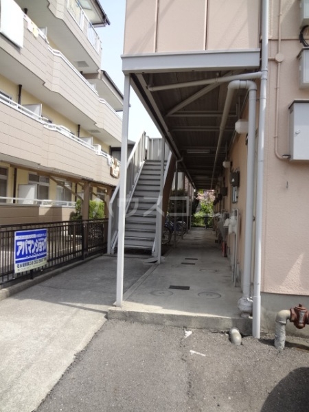 19/27 エントランス