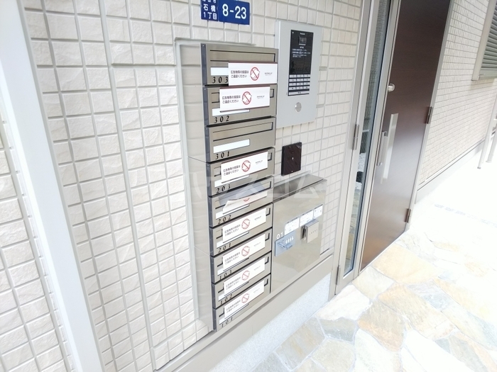 14/23 エントランス