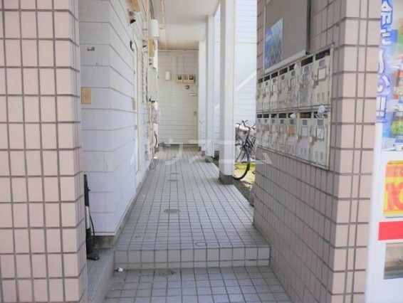 15/25 エントランス