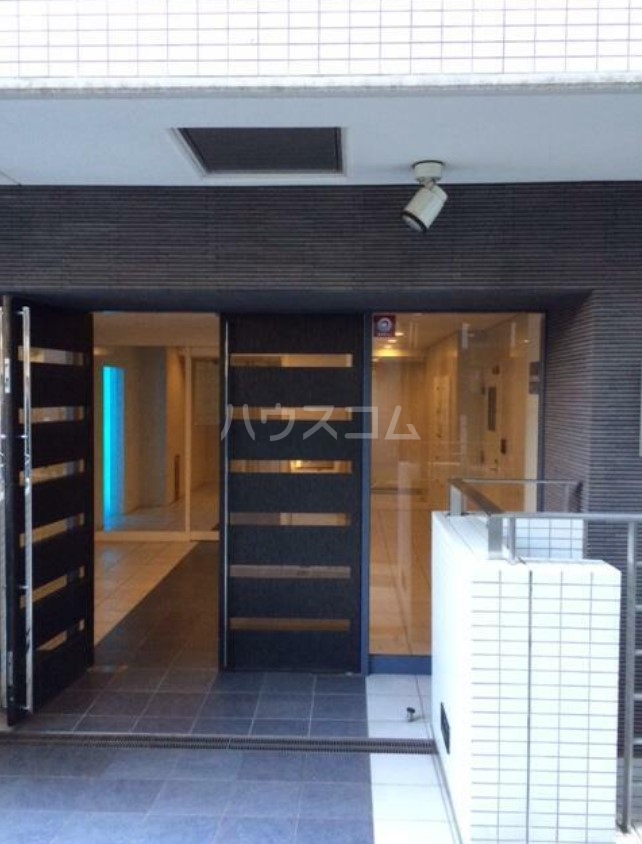 16/25 エントランス