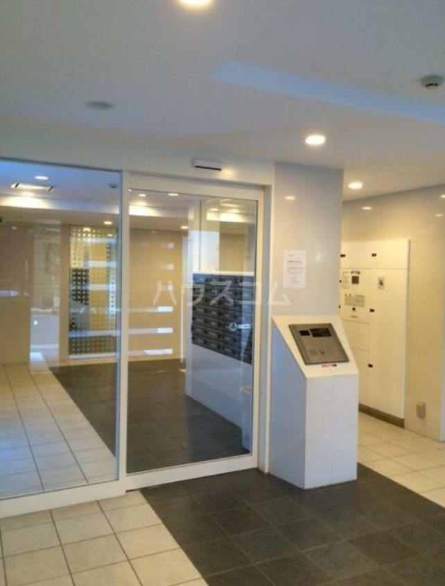 17/25 エントランス