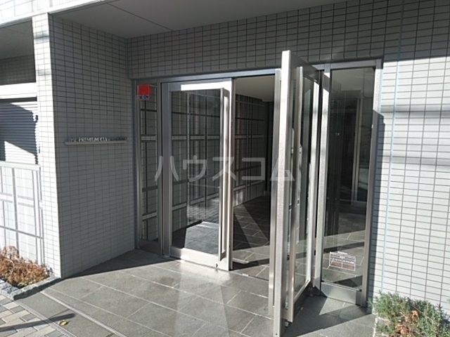 28/30 エントランス