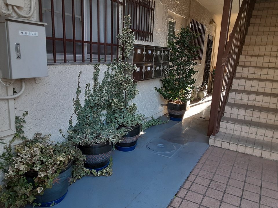 20/27 エントランス