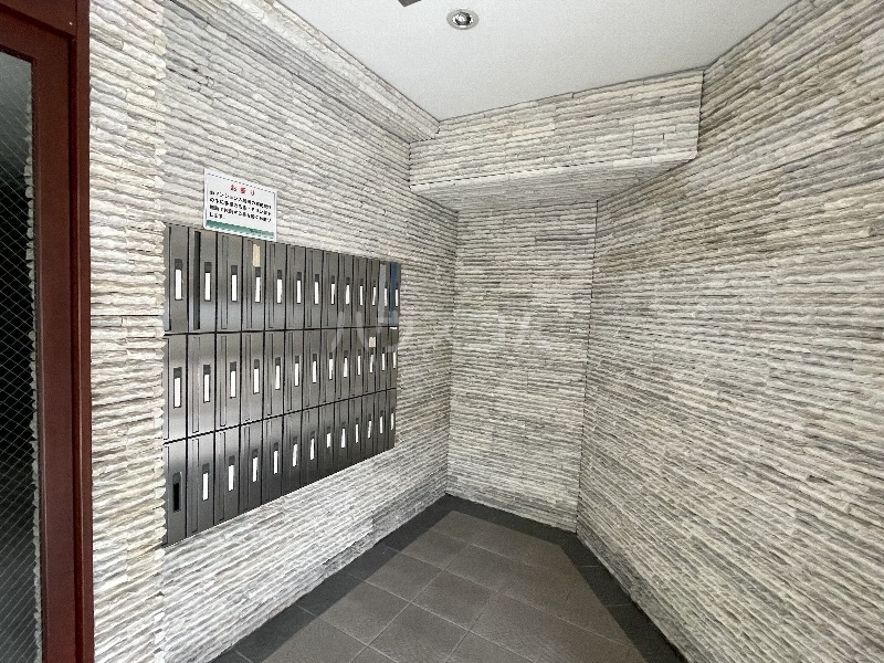 2/4 エントランス