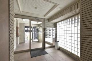 14/19 エントランス