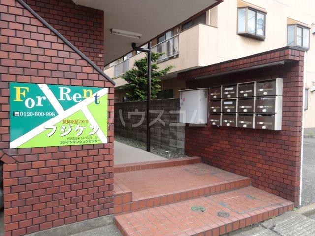 17/27 エントランス