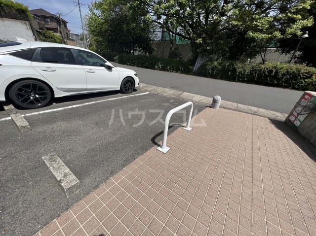 23/30 駐車場