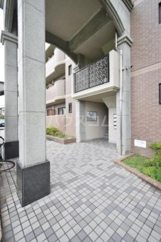 2/5 エントランス