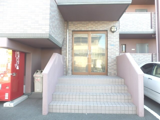 20/29 エントランス