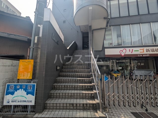 3/6 エントランス