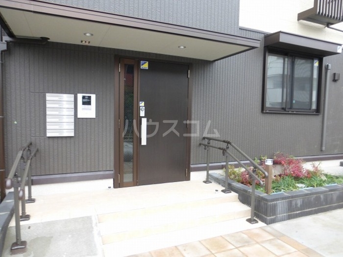 3/7 エントランス