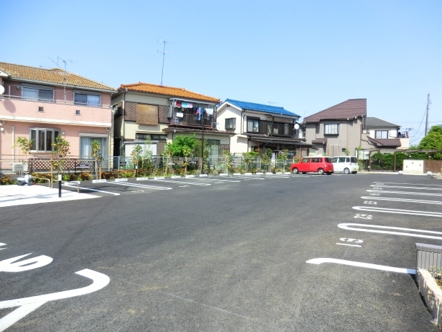 22/30 駐車場