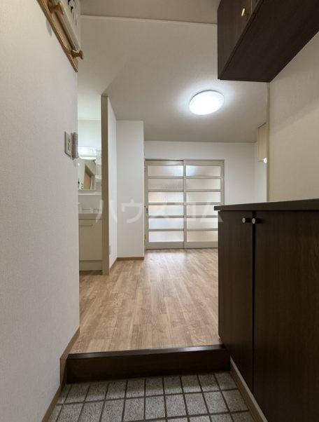 14/30 玄関