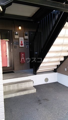 28/30 エントランス