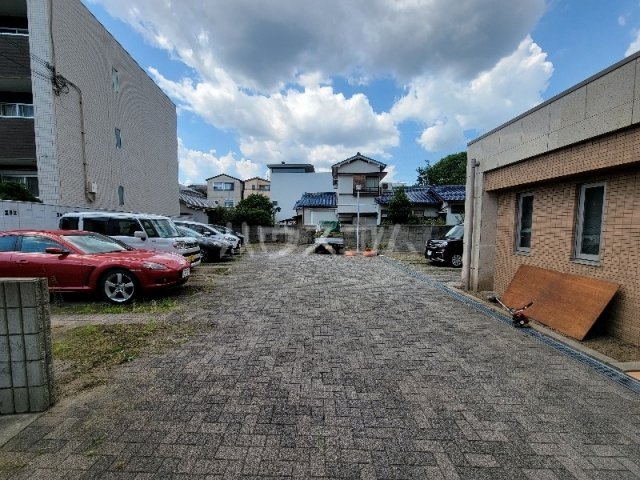 19/27 駐車場