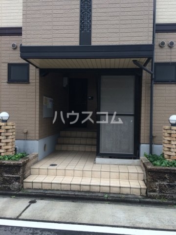 22/30 エントランス