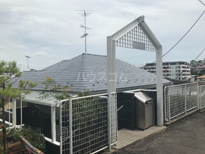 19/30 エントランス