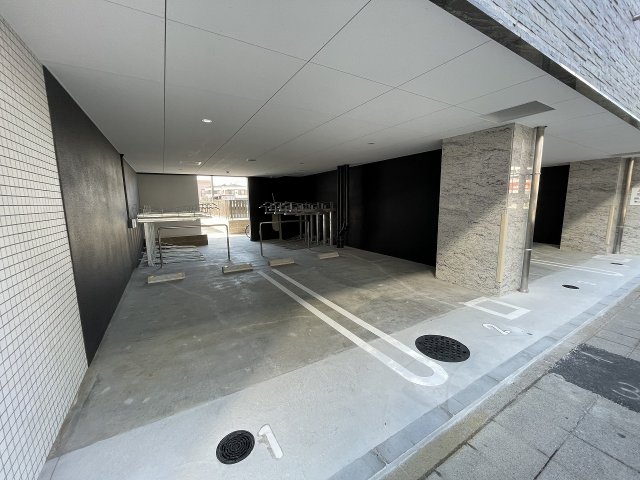 28/30 駐車場