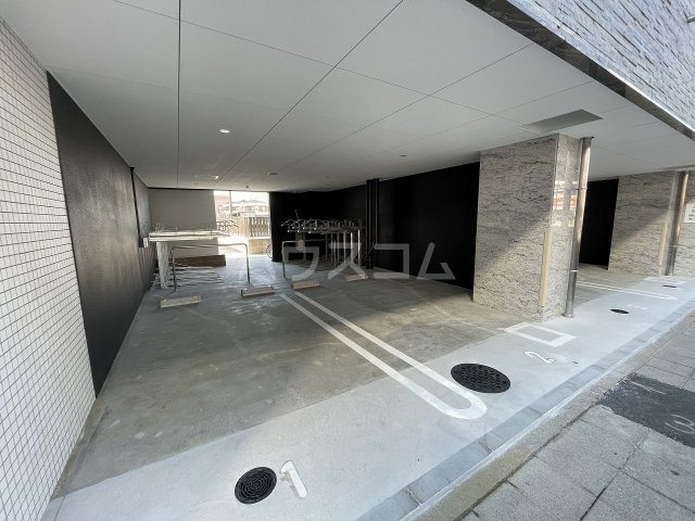 28/30 駐車場
