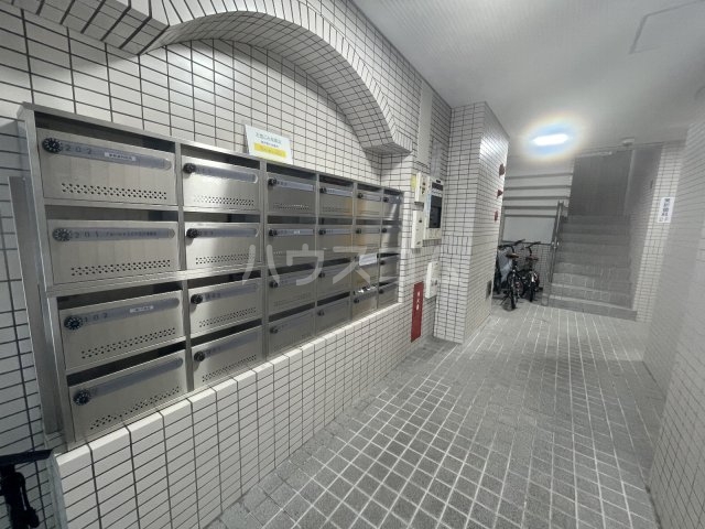 21/29 エントランス