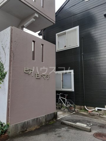 26/30 エントランス