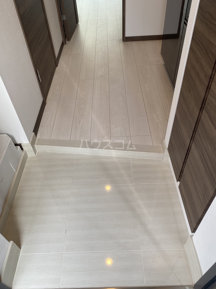 22/25 エントランス