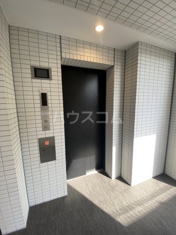 24/26 エントランス