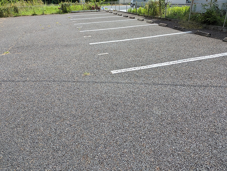 28/30 駐車場