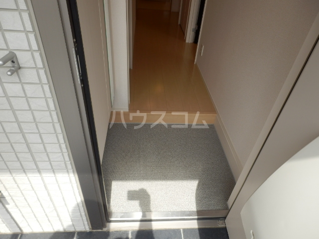 21/30 エントランス