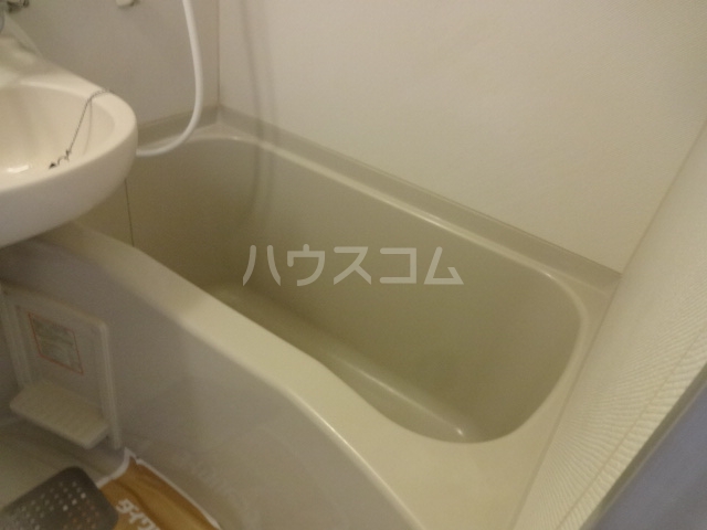 13/30 浴室